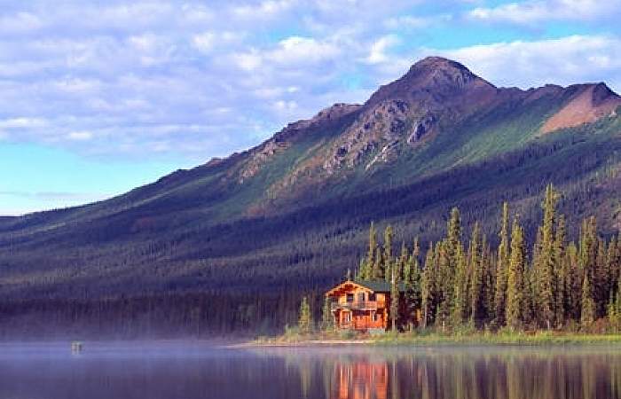 Gates of the arctic wilderness lodges iniakuklodge128 John Gaedeke