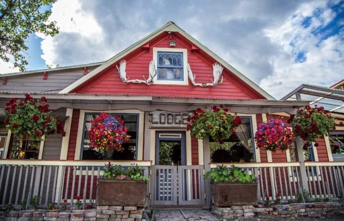 Hotels and lodges in wrangell st elias national park Mc Carthy 2 AK 800x533